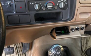 Chevrolet-cheyenne-1995-green-1