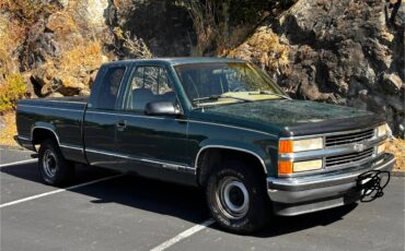 Chevrolet-cheyenne-1995-green