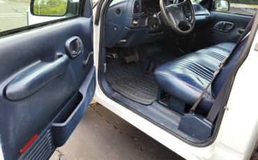 Chevrolet-cheyenne-2500hd-1996-white-11