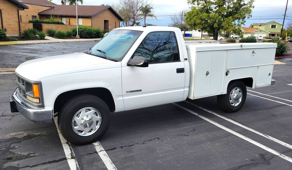 Chevrolet-cheyenne-2500hd-1996-white-2