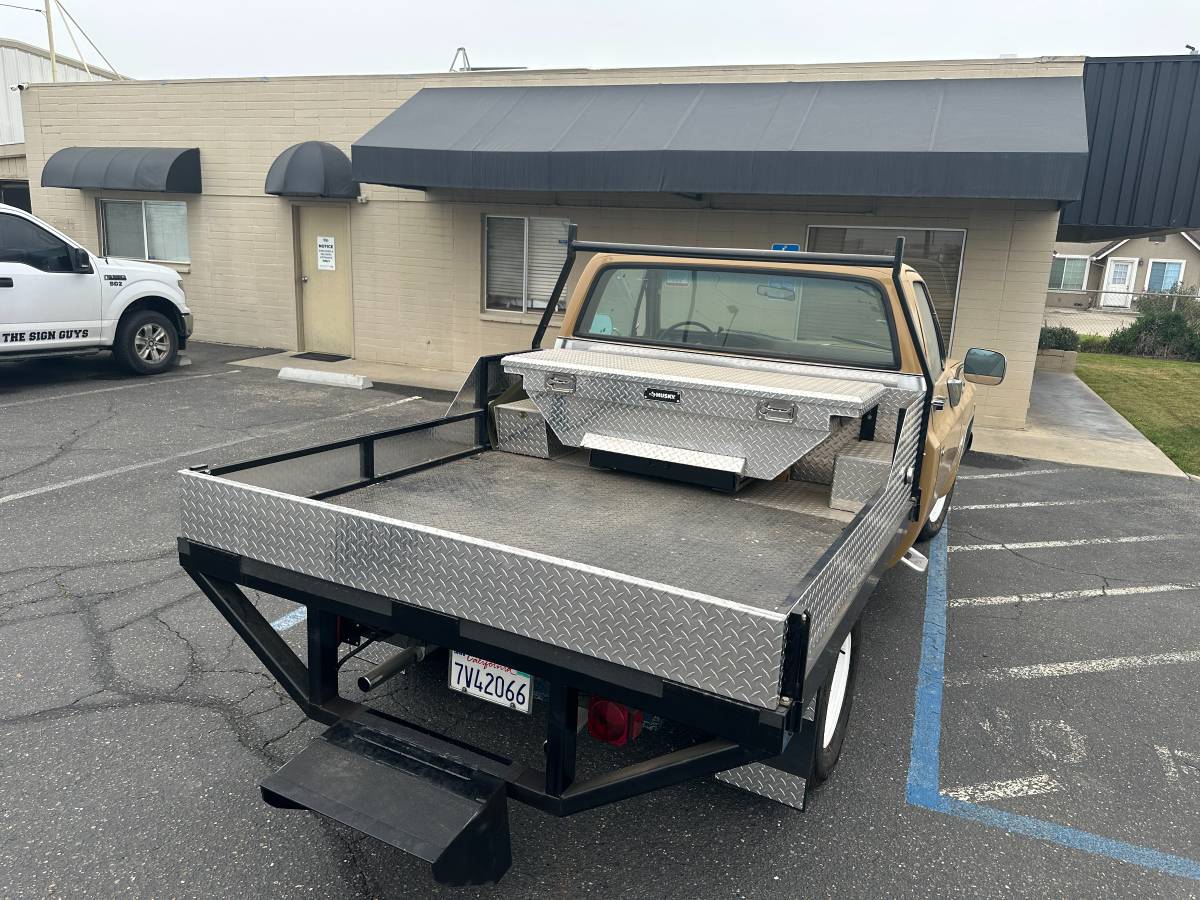 Chevrolet-cheyenne-super-10-1973-brown-3