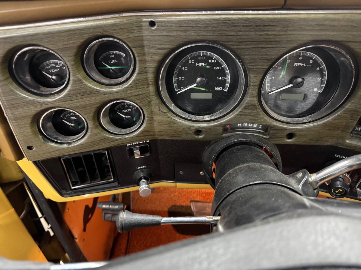 Chevrolet-cheyenne-super-1973-12