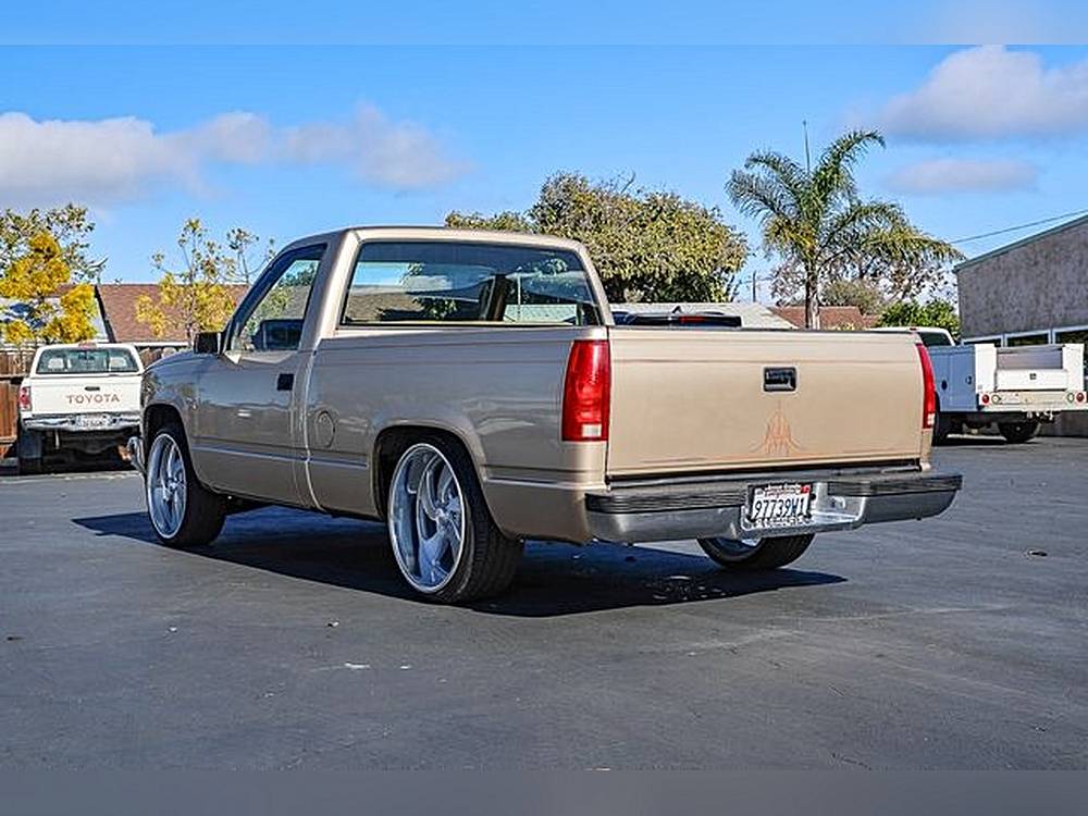 Chevrolet-ck-1500-1989-silver-11