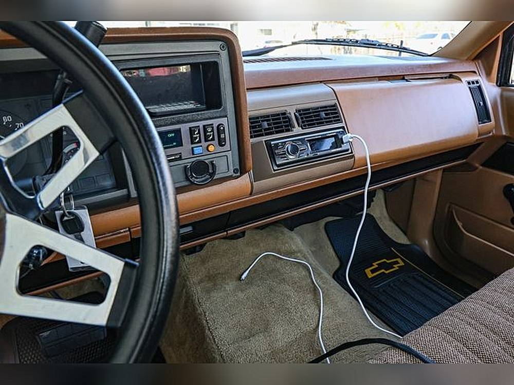 Chevrolet-ck-1500-1989-silver-2