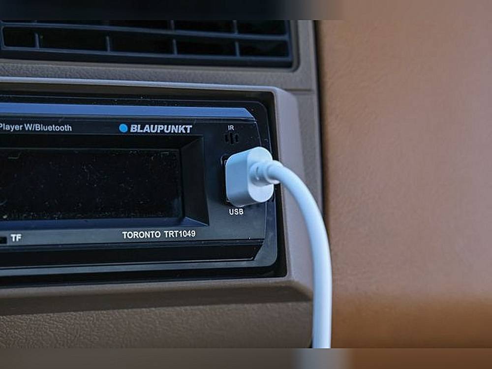 Chevrolet-ck-1500-1989-silver-3