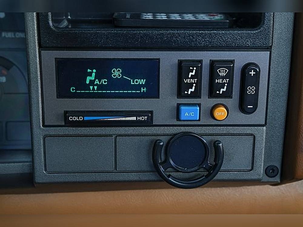 Chevrolet-ck-1500-1989-silver-4