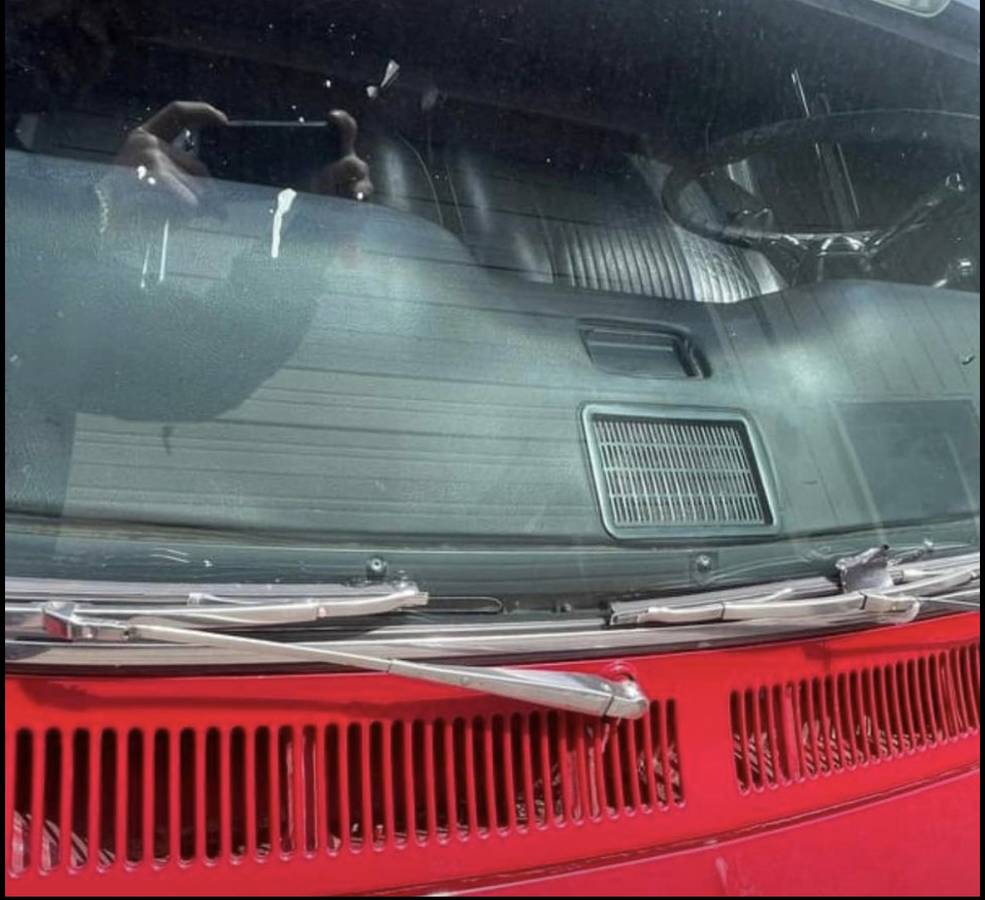 Chevrolet-corvair-1963-red-8