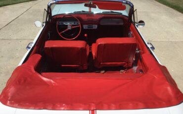 Chevrolet-corvair-convertible-1962-white-2