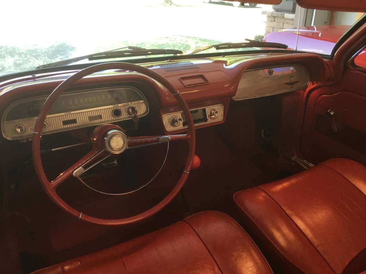 Chevrolet-corvair-convertible-1962-white-3