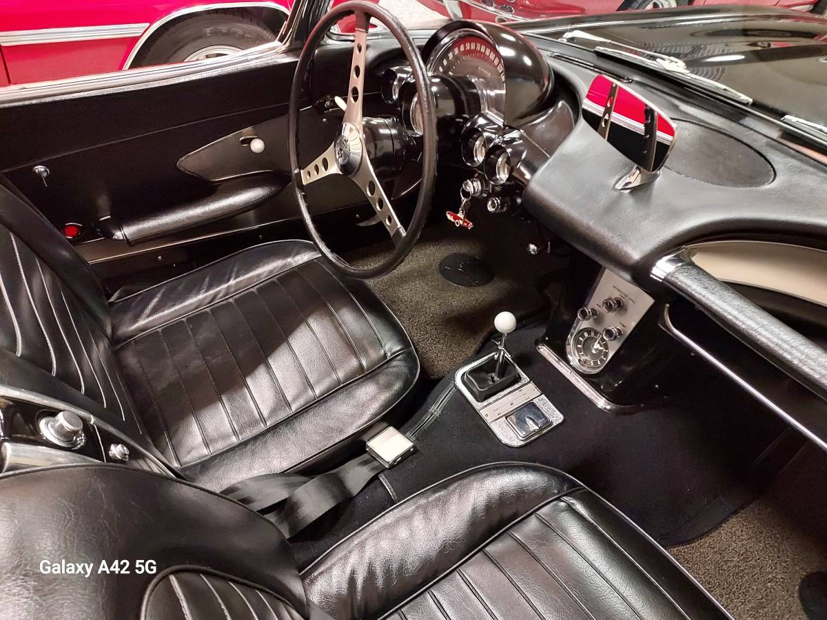 Chevrolet-corvette-1959-red-9