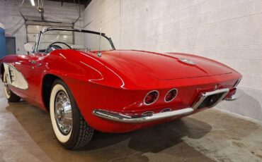 Chevrolet-corvette-1961-red-1