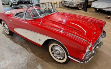 Chevrolet-corvette-1961-red-13