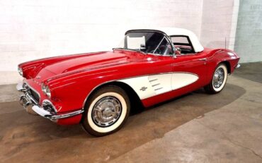 Chevrolet-corvette-1961-red-14