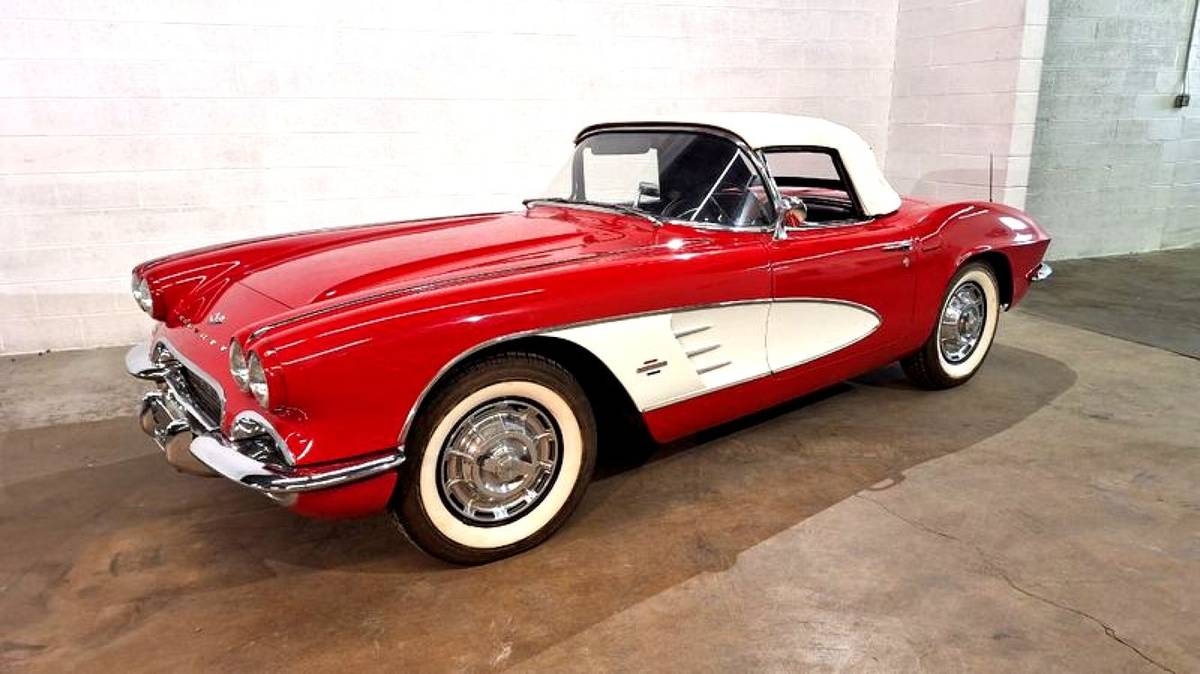 Chevrolet-corvette-1961-red-14