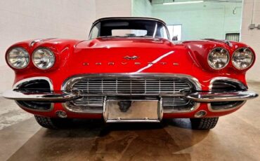 Chevrolet-corvette-1961-red-16