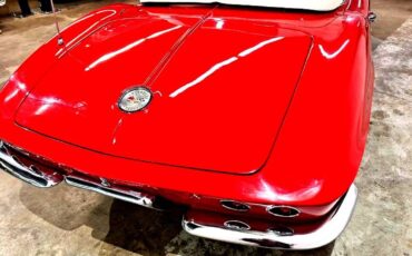 Chevrolet-corvette-1961-red-21