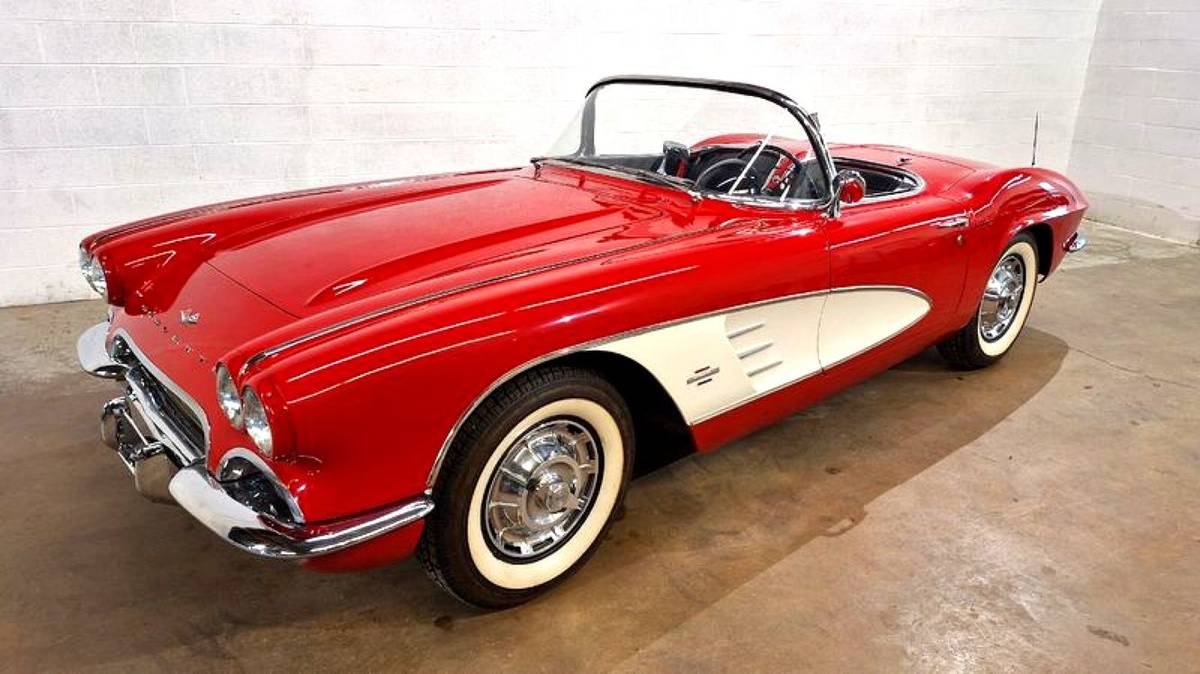 Chevrolet-corvette-1961-red-8