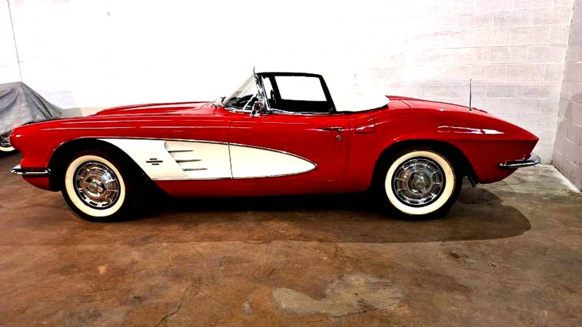 Chevrolet-corvette-1961-red-9