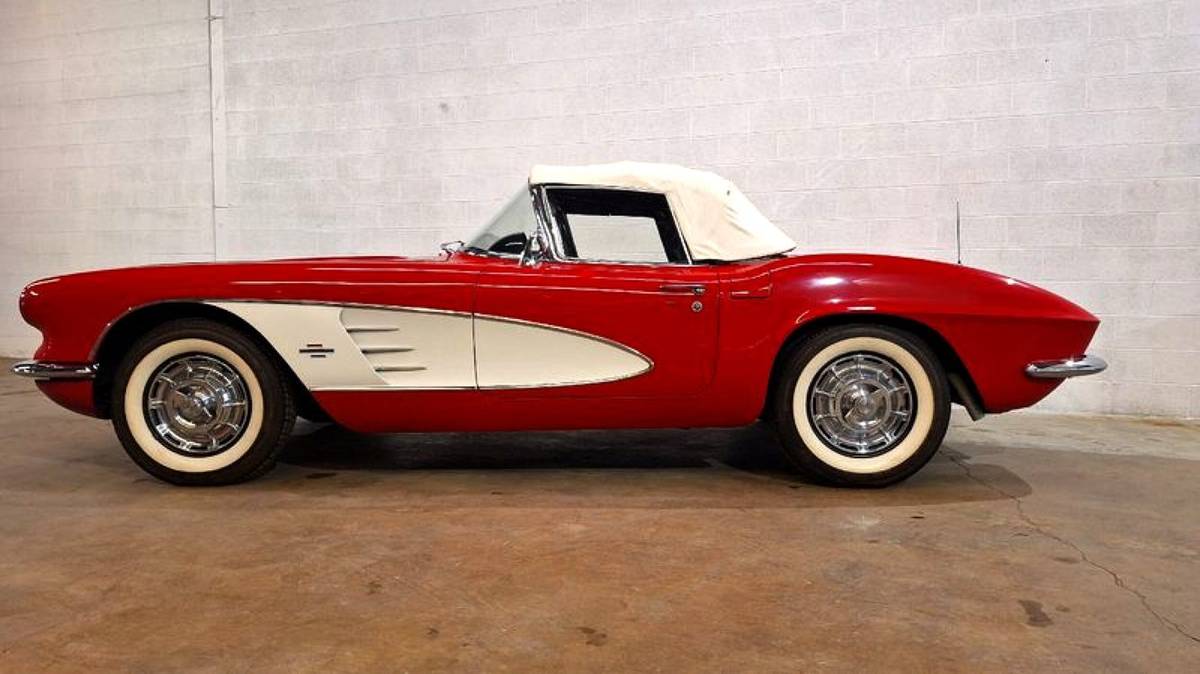 Chevrolet-corvette-1961-red