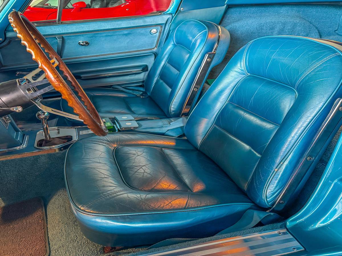 Chevrolet-corvette-1965-blue-10