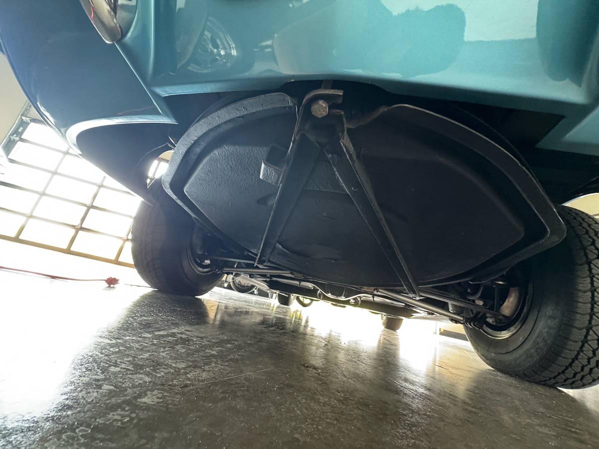 Chevrolet-corvette-1965-blue-20