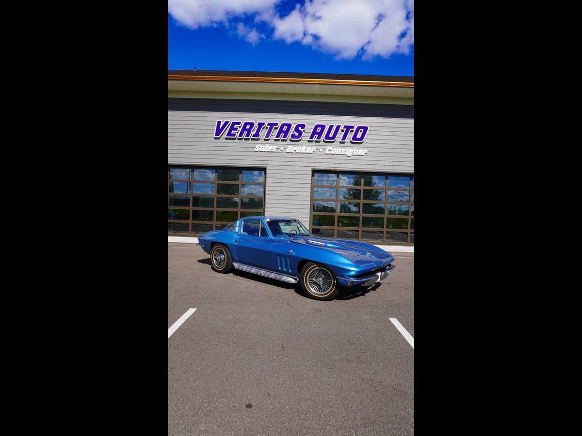 Chevrolet-corvette-1965-blue-22