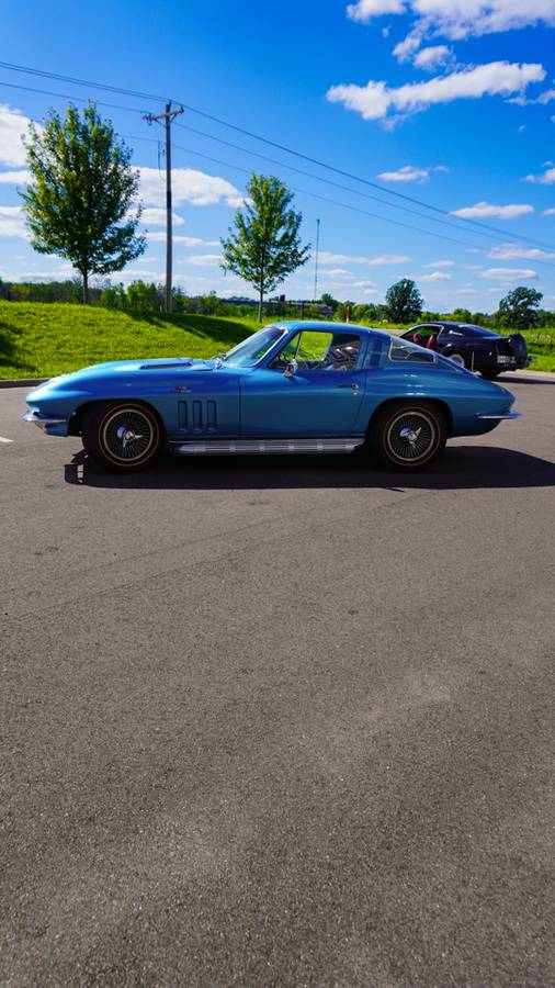 Chevrolet-corvette-1965-blue-23