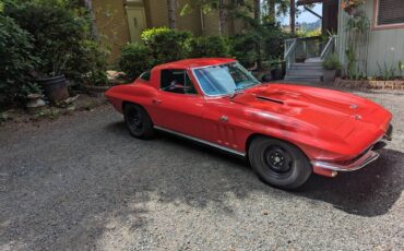 Chevrolet-corvette-1966-red-3