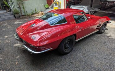 Chevrolet-corvette-1966-red-4