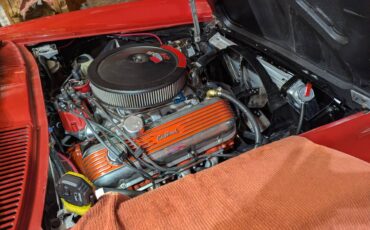 Chevrolet-corvette-1966-red-5