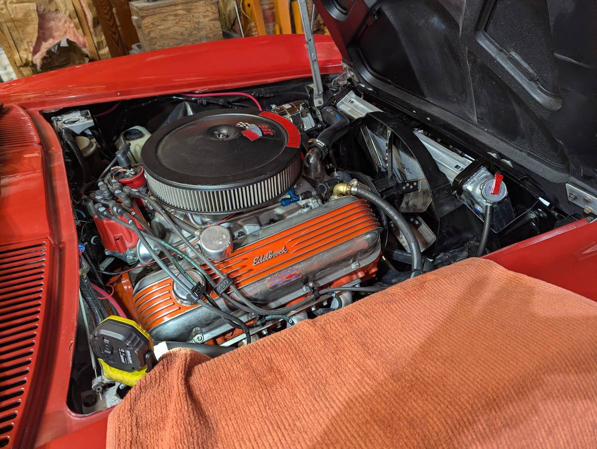 Chevrolet-corvette-1966-red-5