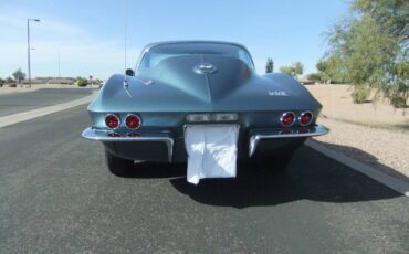 Chevrolet-corvette-1967-blue-21