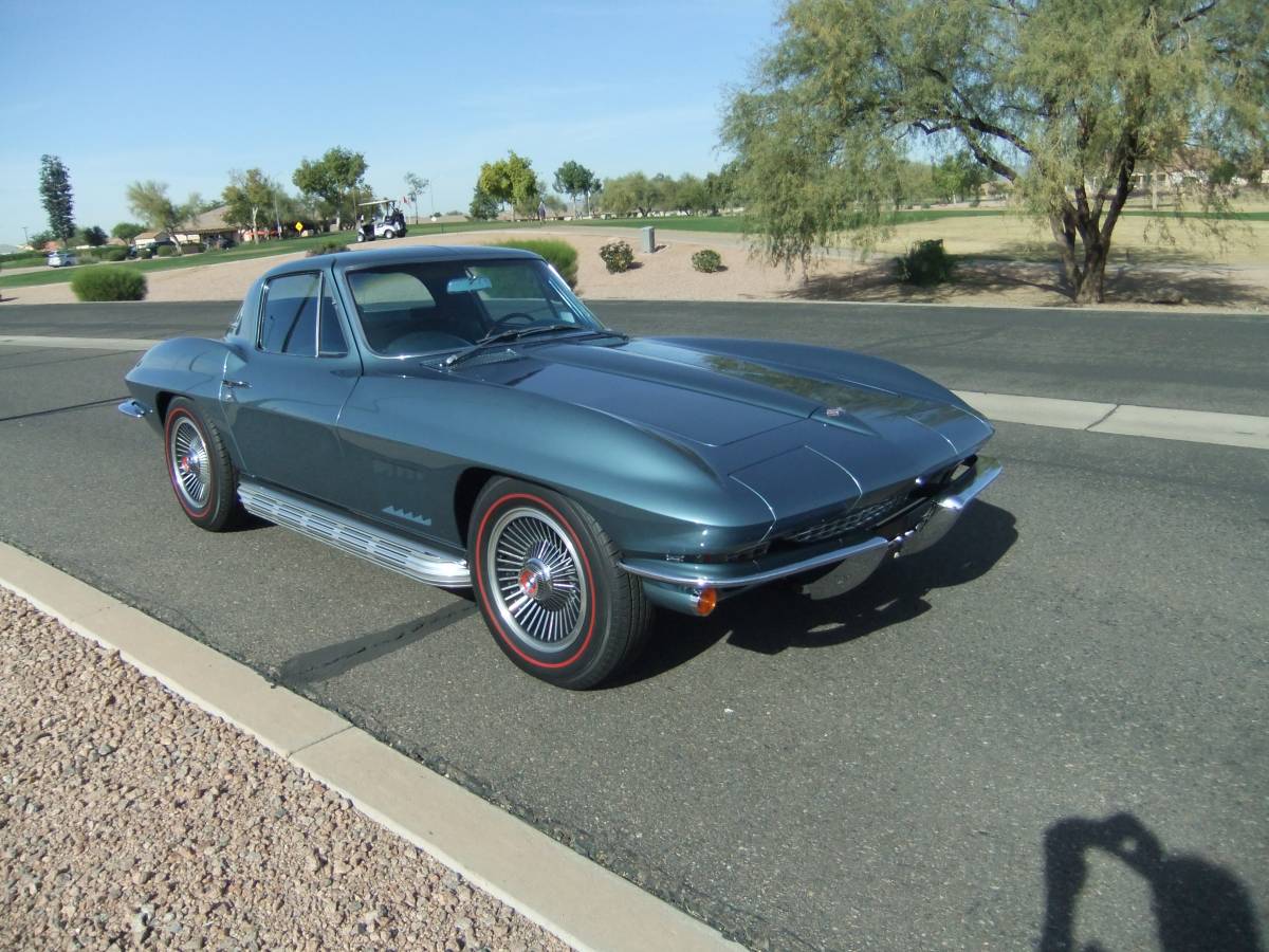Chevrolet-corvette-1967-blue-4