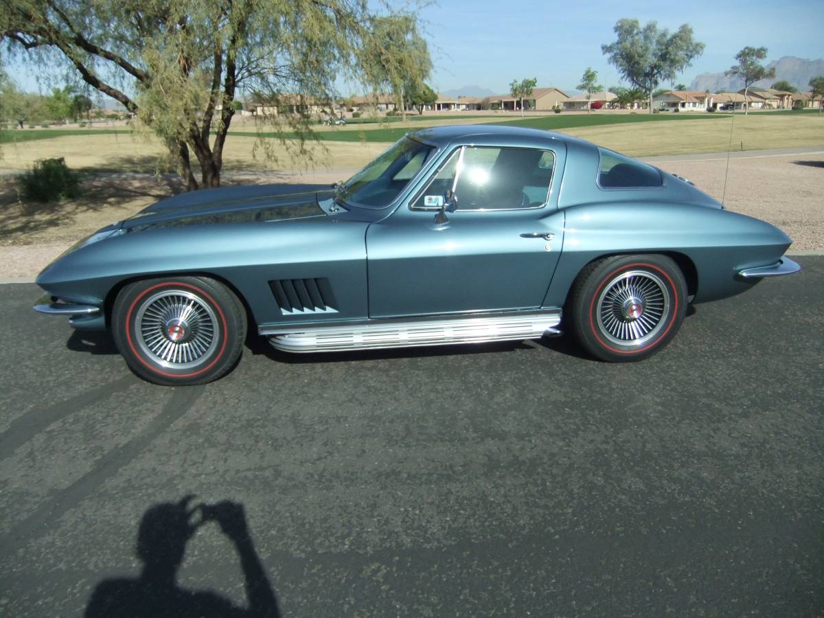 Chevrolet-corvette-1967-blue-5
