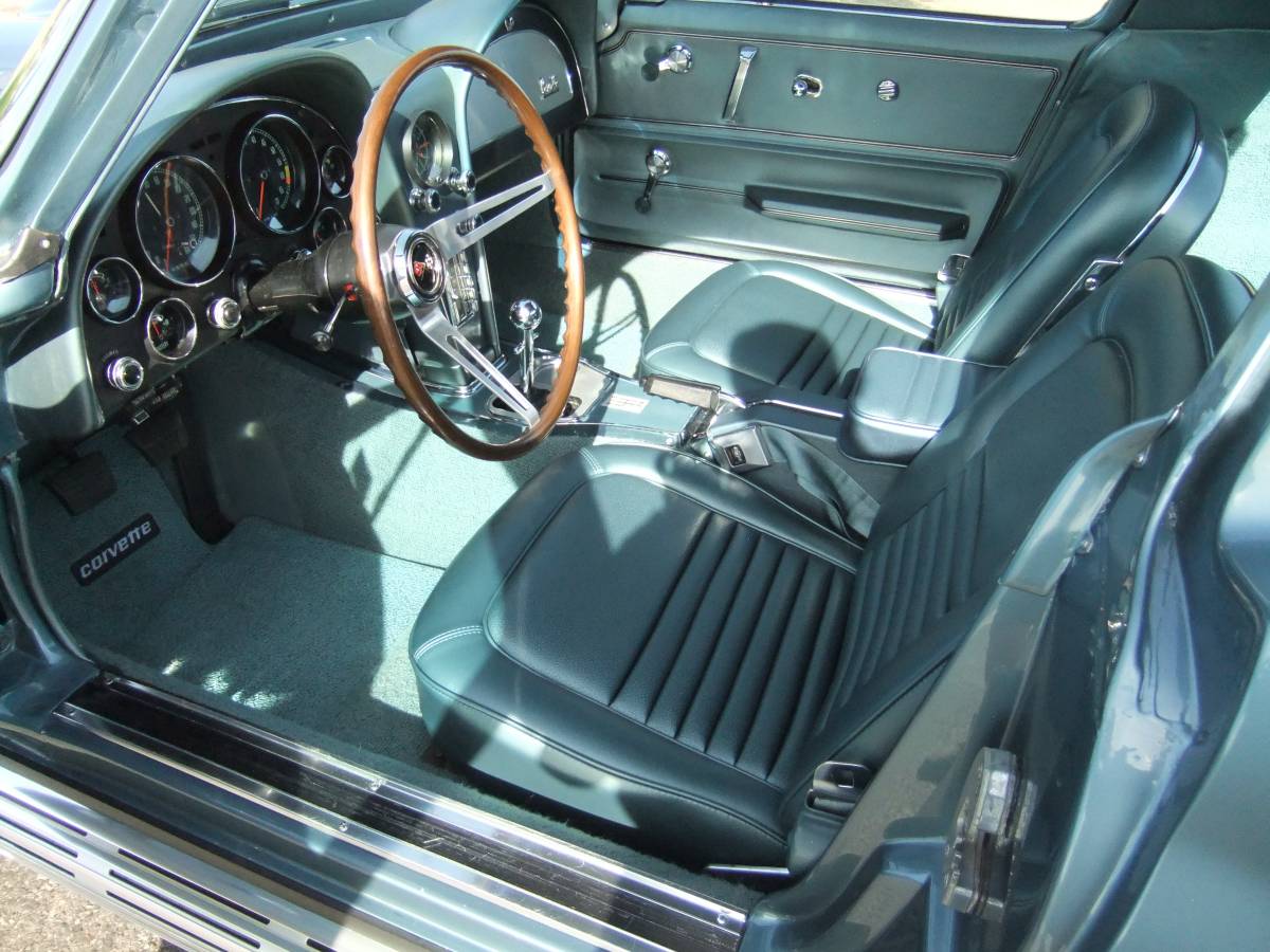 Chevrolet-corvette-1967-blue-9