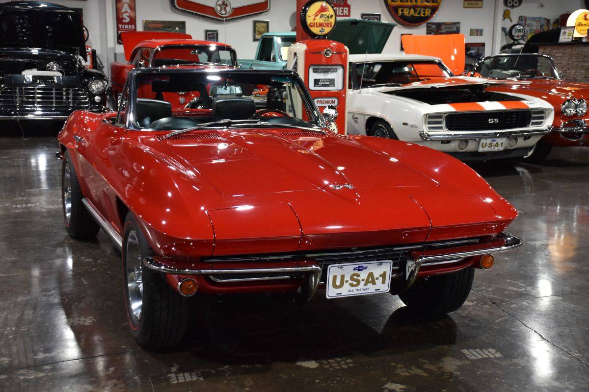 Chevrolet-corvette-1967-red-10