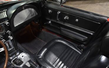 Chevrolet-corvette-1967-red-14