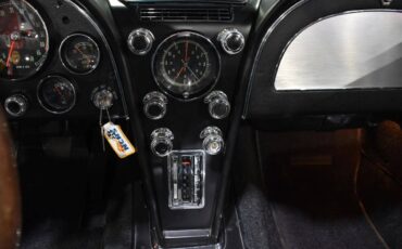 Chevrolet-corvette-1967-red-16