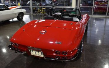 Chevrolet-corvette-1967-red-3