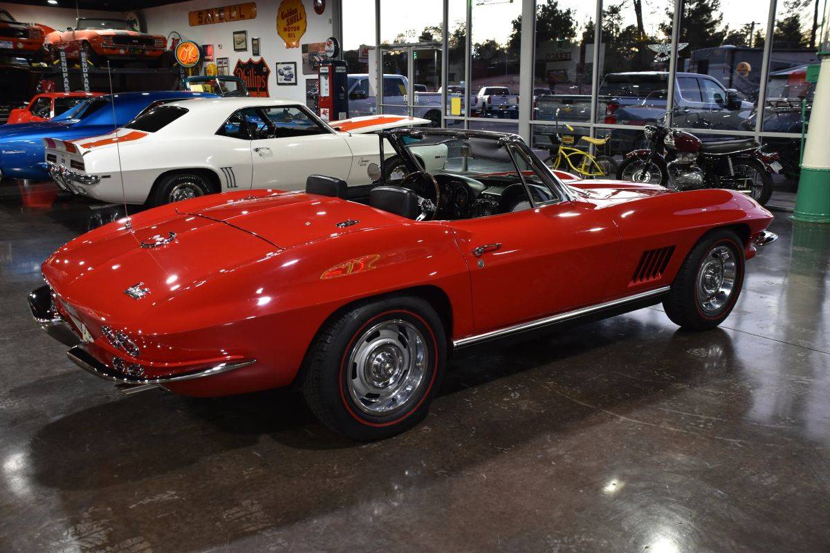 Chevrolet-corvette-1967-red-4