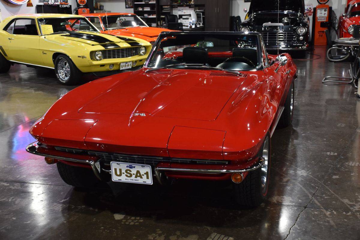 Chevrolet-corvette-1967-red-7