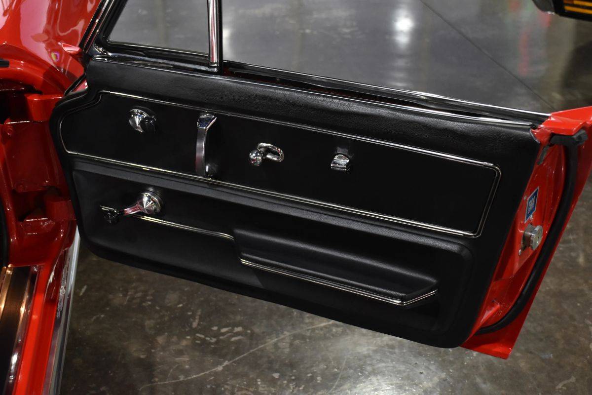 Chevrolet-corvette-1967-red-9