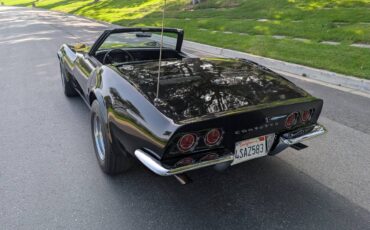 Chevrolet-corvette-1968-black-8