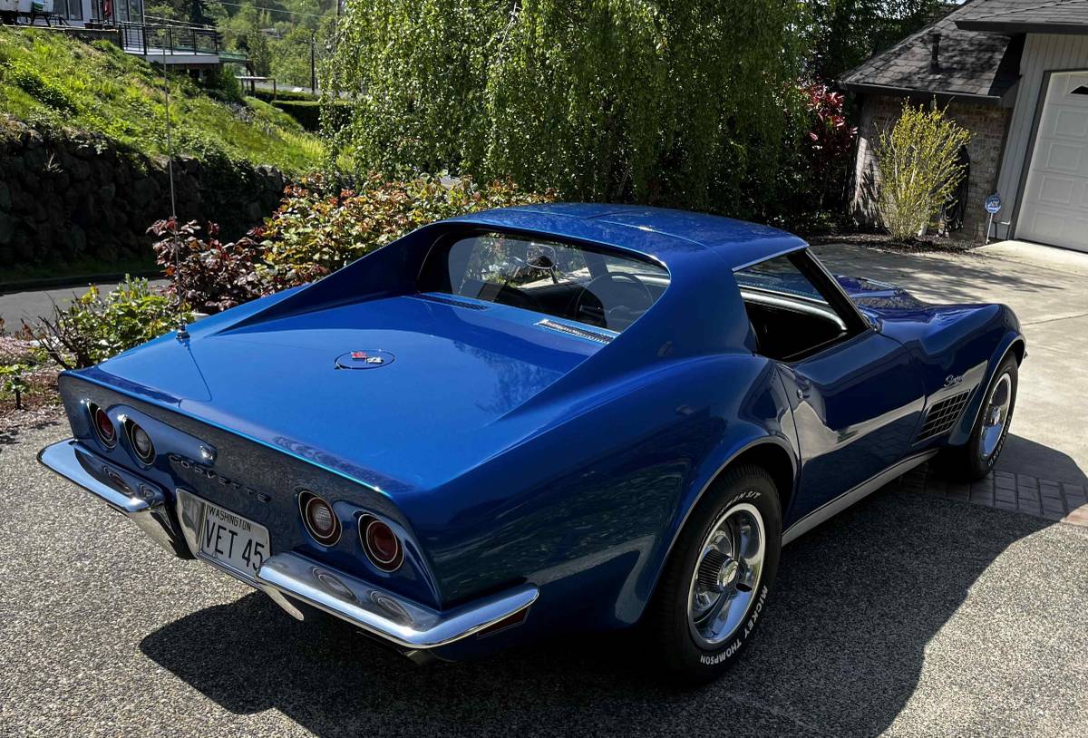 Chevrolet-corvette-1971-blue-1