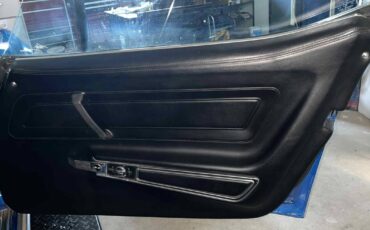 Chevrolet-corvette-1971-blue-10