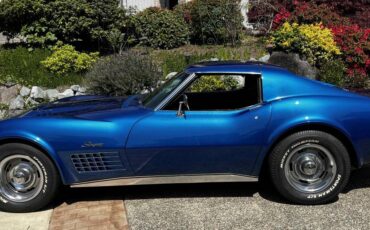 Chevrolet-corvette-1971-blue-3