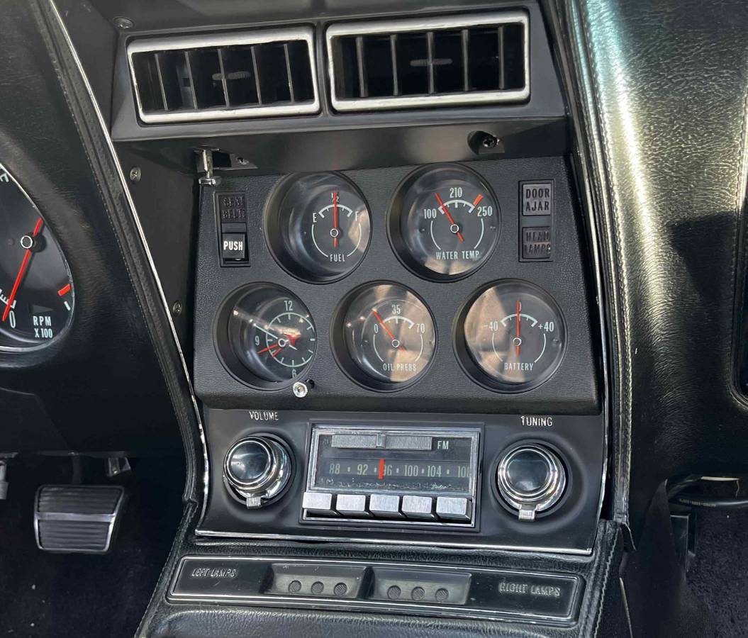 Chevrolet-corvette-1971-blue-6