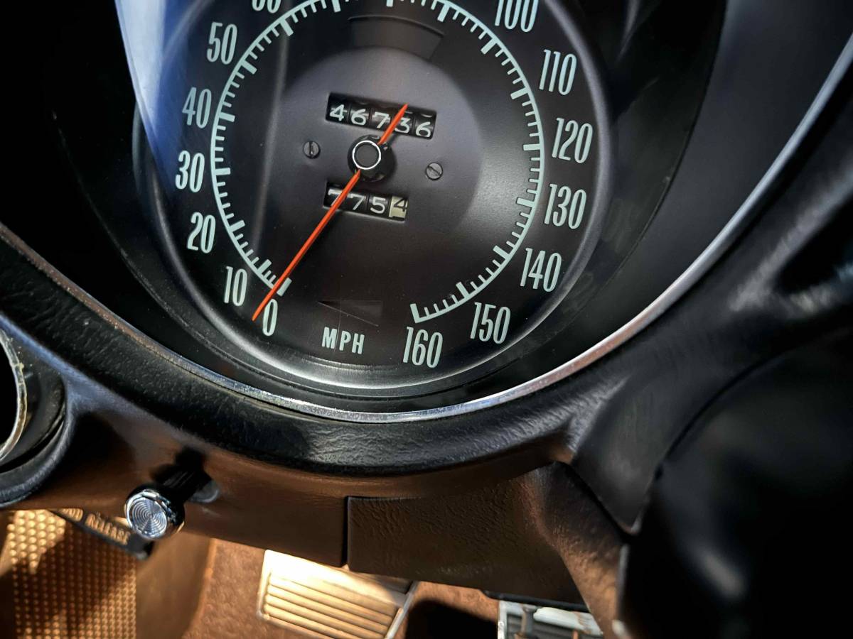 Chevrolet-corvette-1971-blue-7