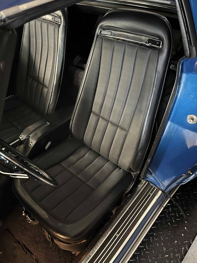 Chevrolet-corvette-1971-blue-9