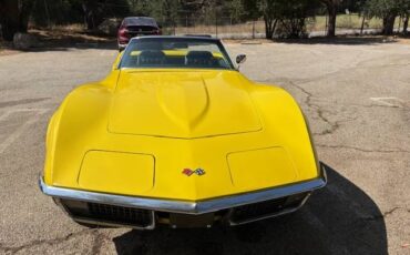 Chevrolet-corvette-1971-yellow-1